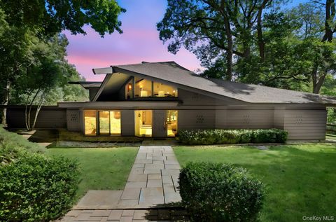 Photo for 67 Banksville Road, Armonk, NY 10504 (MLS # 912711)