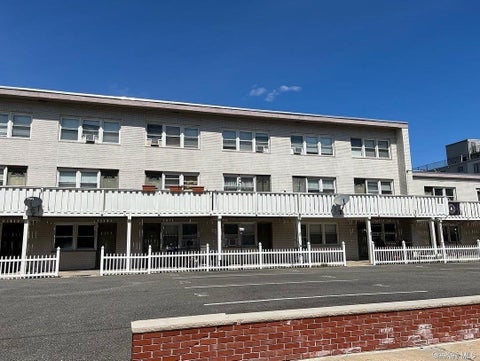 Apartment For Rent - 830 E Broadway #108<br/> Nassau County, Long Beach, NY 11561
