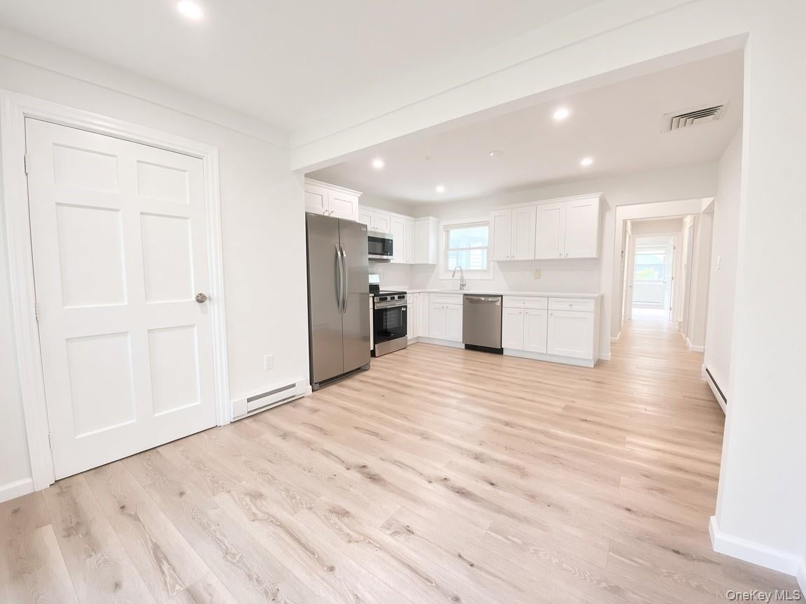 19 Hearthside Drive