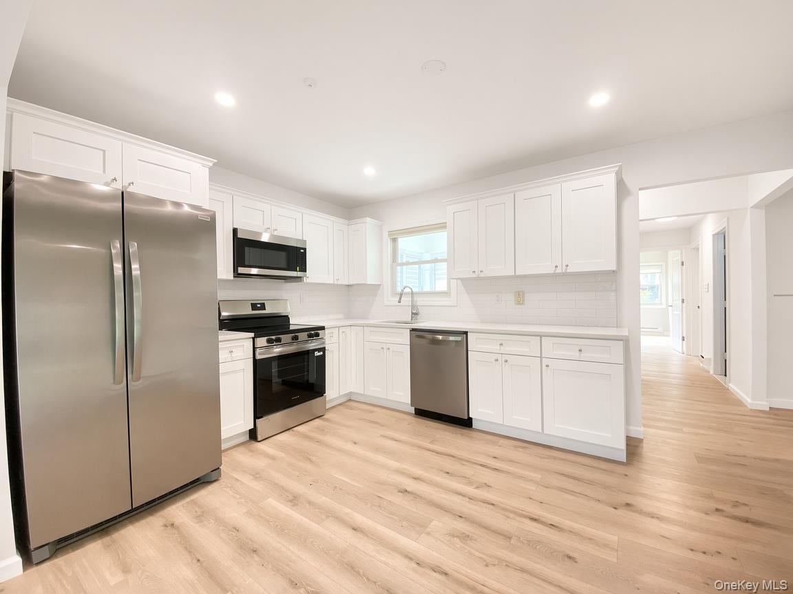 19 Hearthside Drive