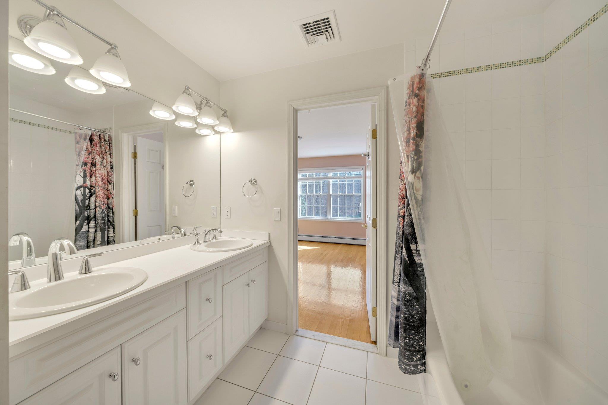 25 Charnwood Drive, Suffern, New York image 32