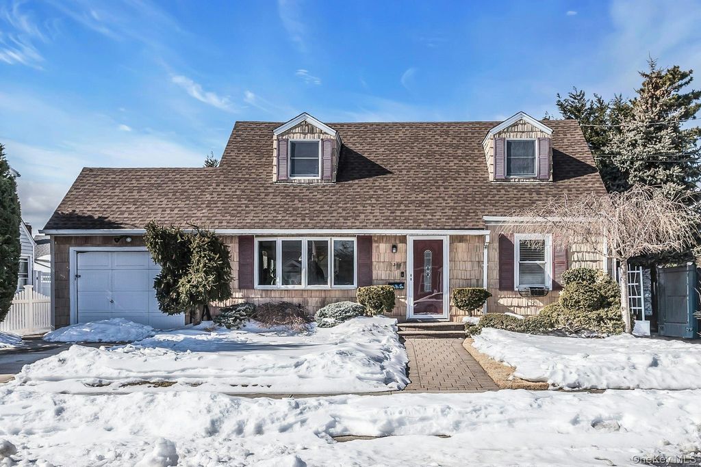 Photo of 3348 3rd Street, Oceanside, NY 11572 (MLS # 964223)