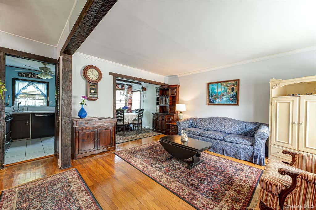 Photo of 9 Croyden Lane, Hicksville, NY 11801 (MLS # 1028562)