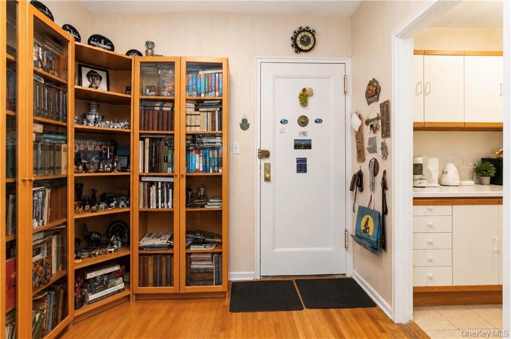 701 Gerald Court 2E