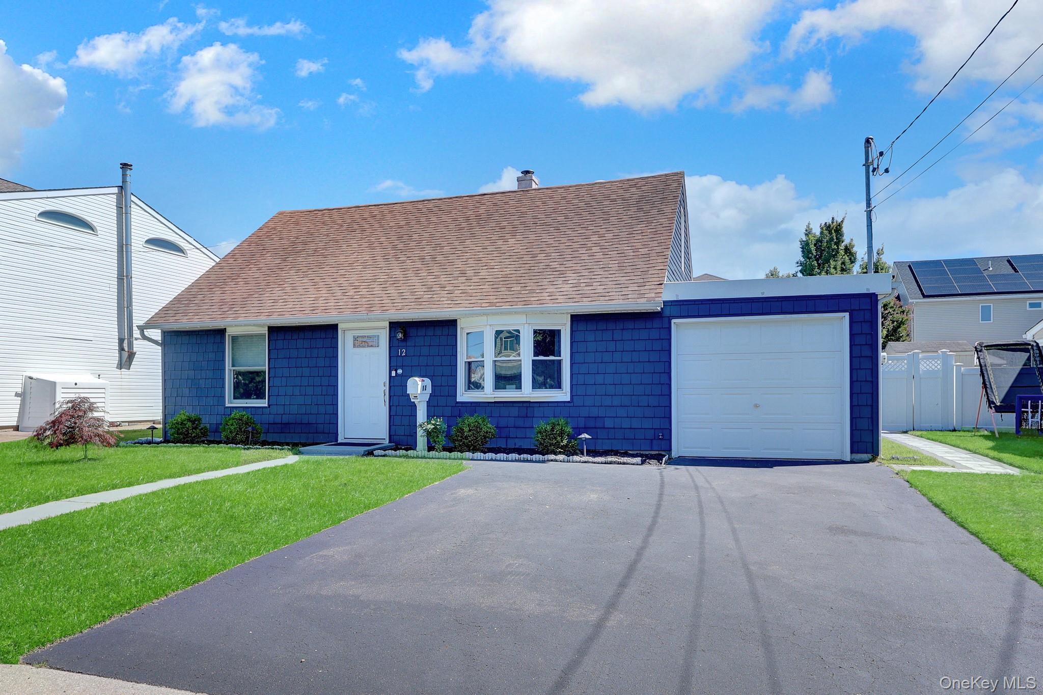 12 Carlton Drive