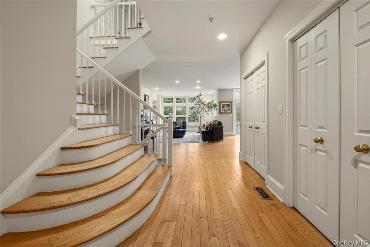 10 Old Jackson Avenue 48