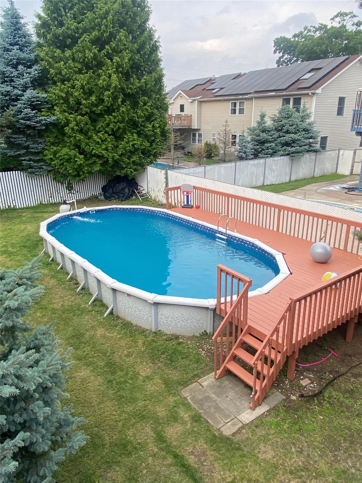 146 S 10th Street, Lindenhurst, New York image 22