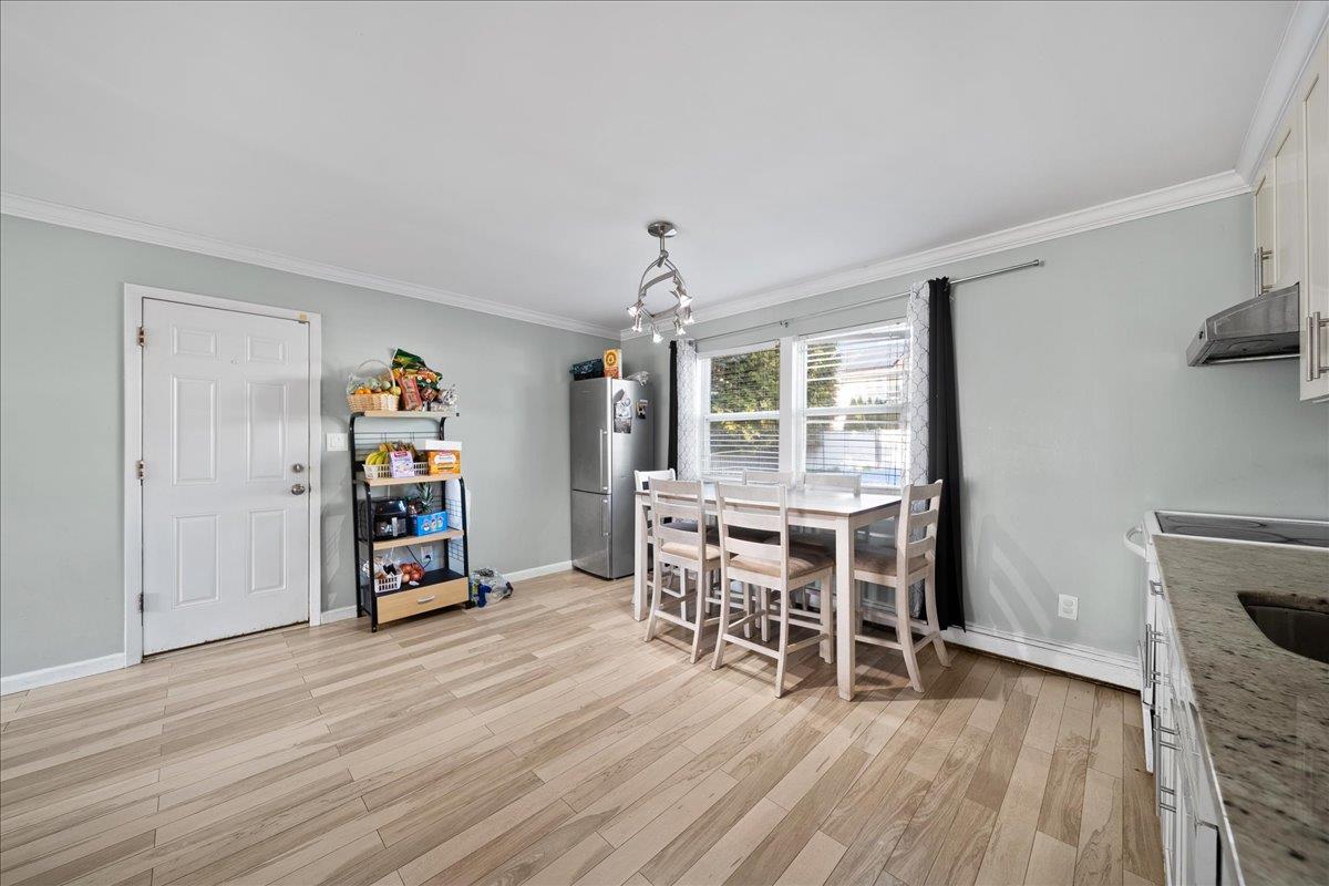 146 S 10th Street, Lindenhurst, New York image 18