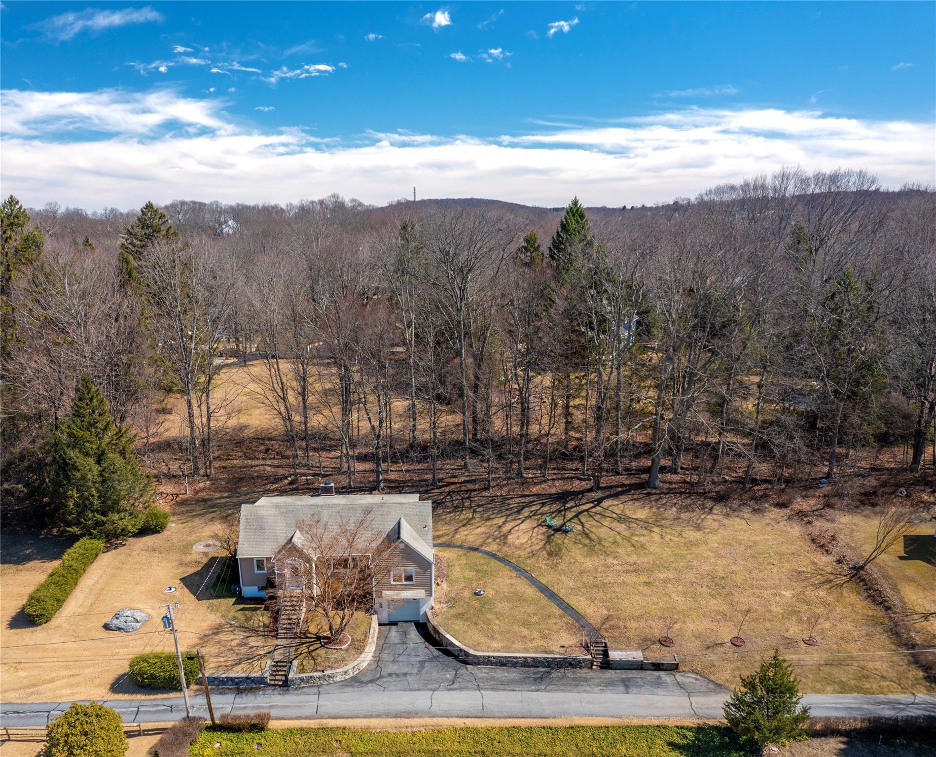 11 Maple Way, Carmel, New York image 6
