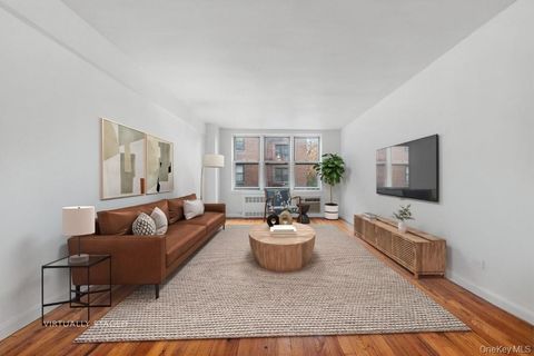 Other For Rent - 415 Argyle Road #4W<br/> Brooklyn, NY 11218