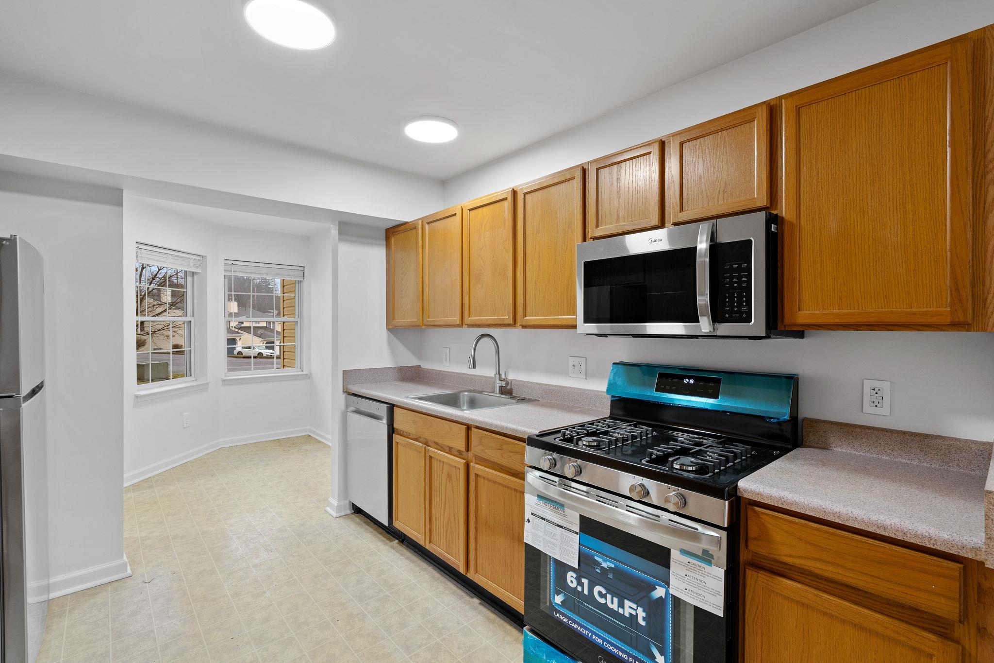 31 Pond Hill Lane, Walden, New York image 3