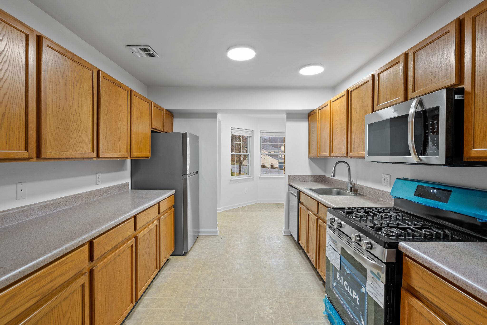 31 Pond Hill Lane, Walden, New York image 2