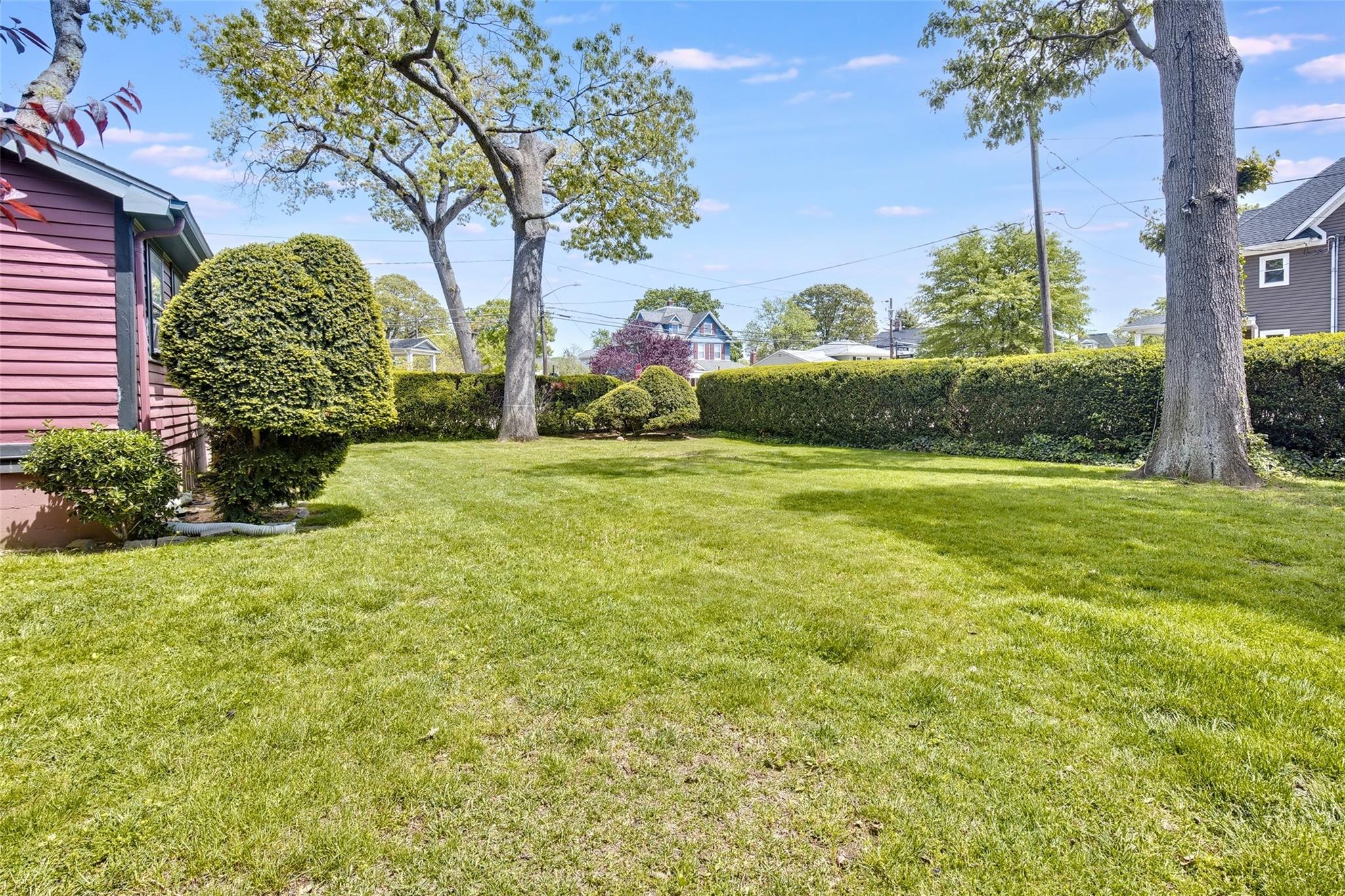 65 Earle Avenue, Lynbrook, New York image 40