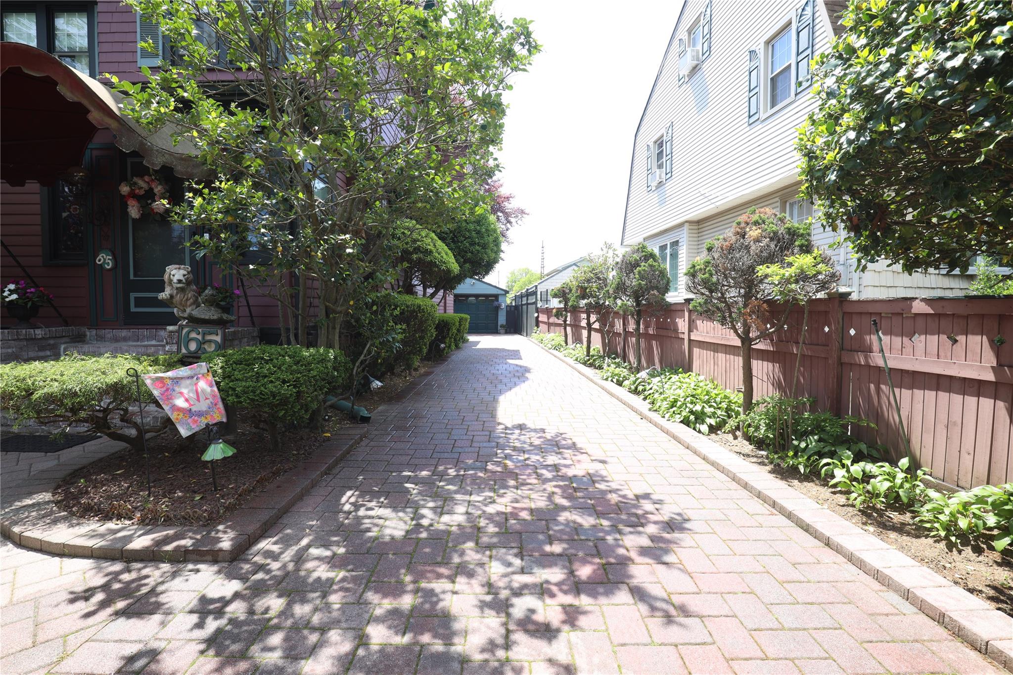 65 Earle Avenue, Lynbrook, New York image 4