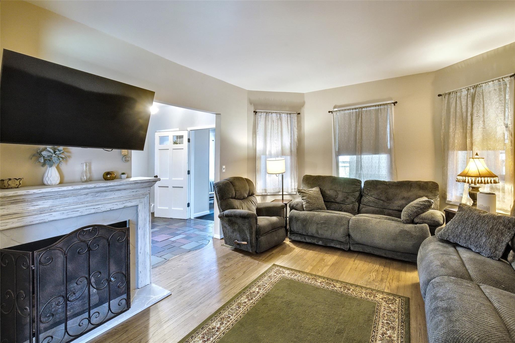 65 Earle Avenue, Lynbrook, New York image 7