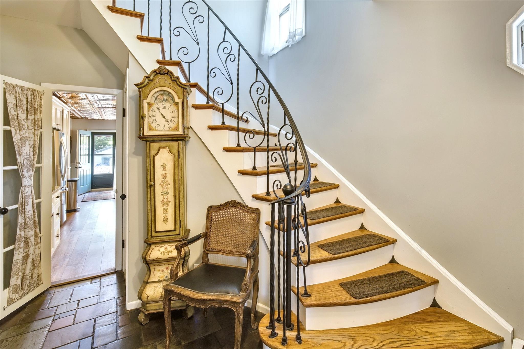 65 Earle Avenue, Lynbrook, New York image 5