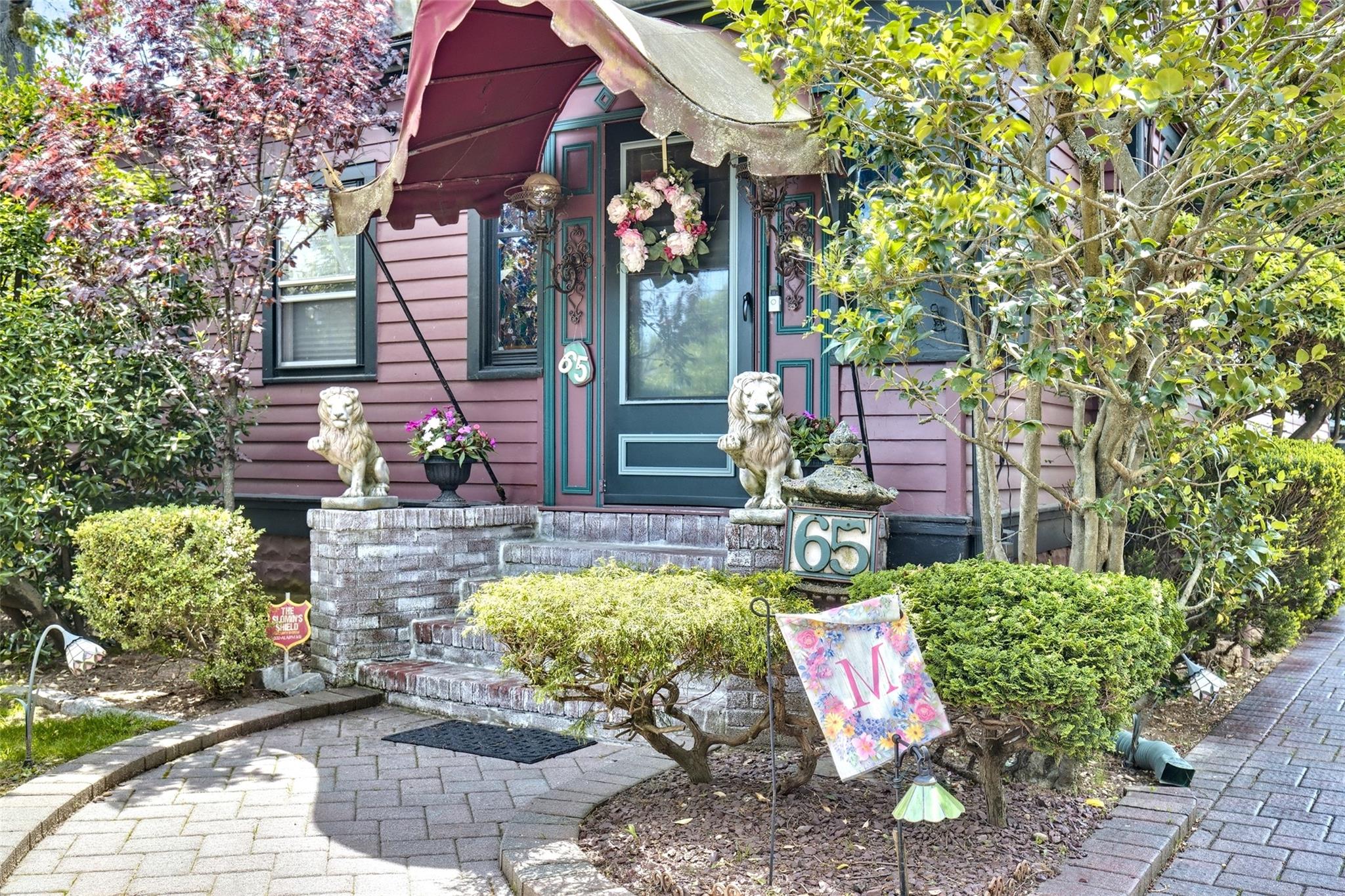 65 Earle Avenue, Lynbrook, New York image 2