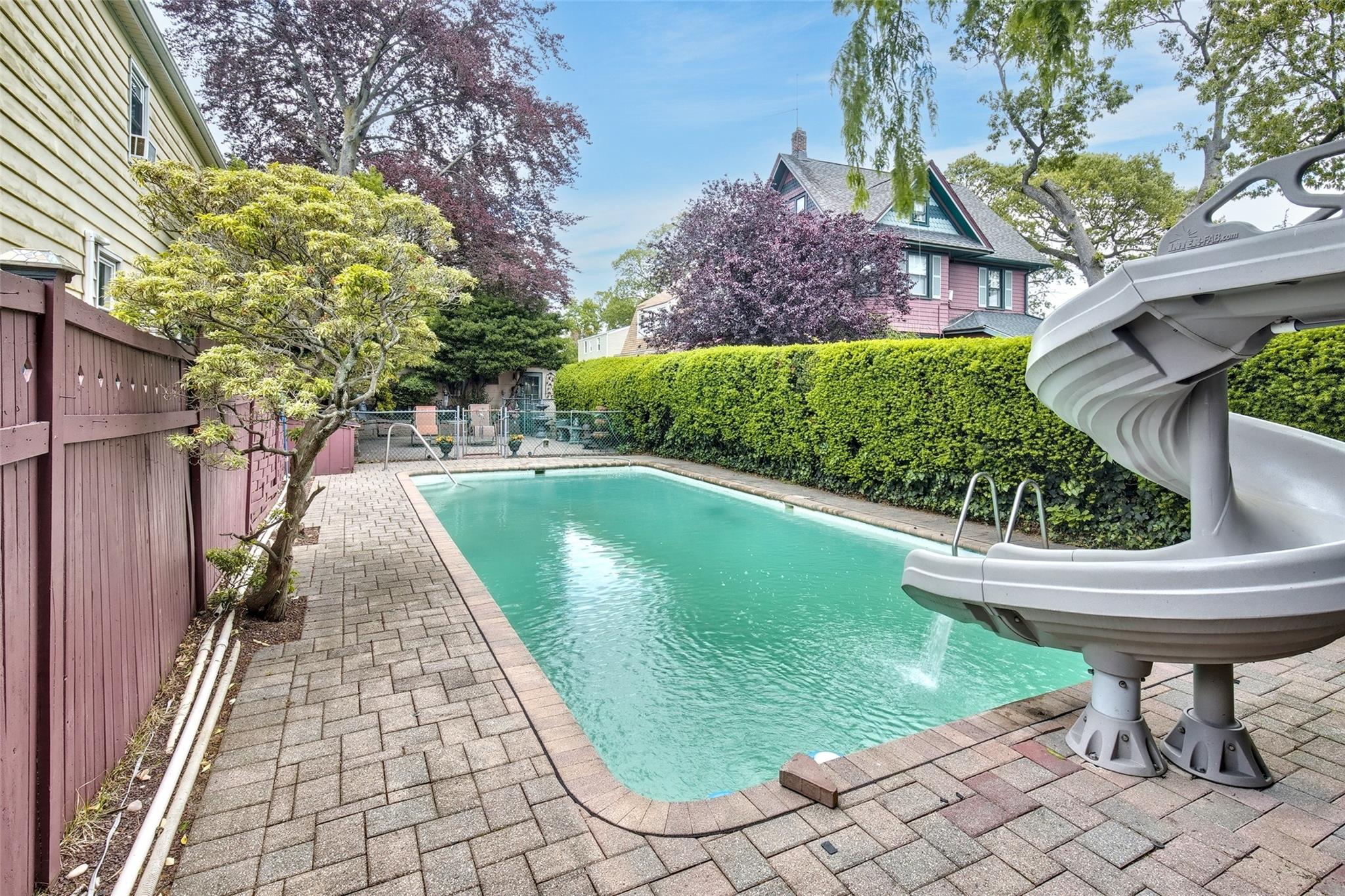65 Earle Avenue, Lynbrook, New York image 46
