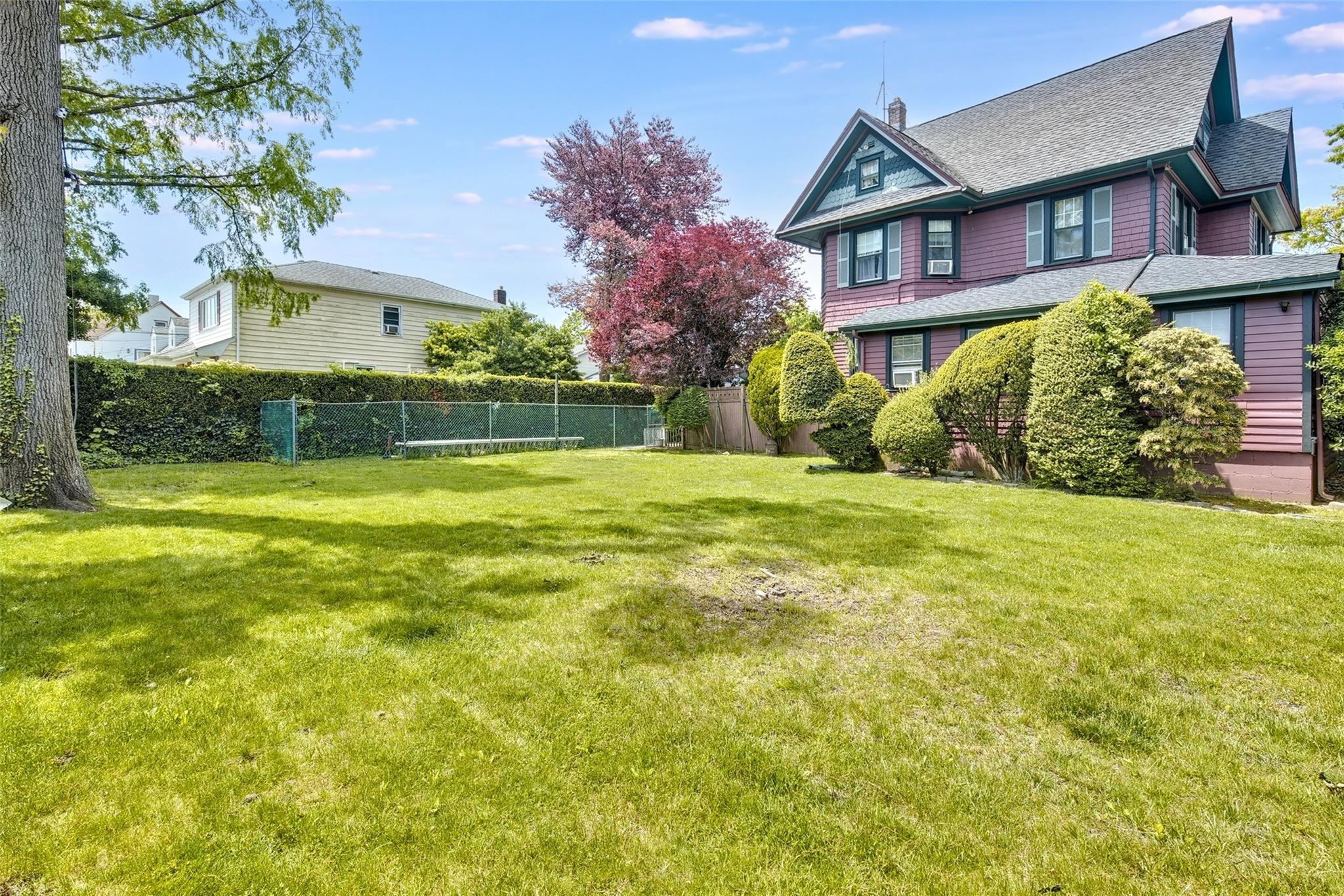65 Earle Avenue, Lynbrook, New York image 41