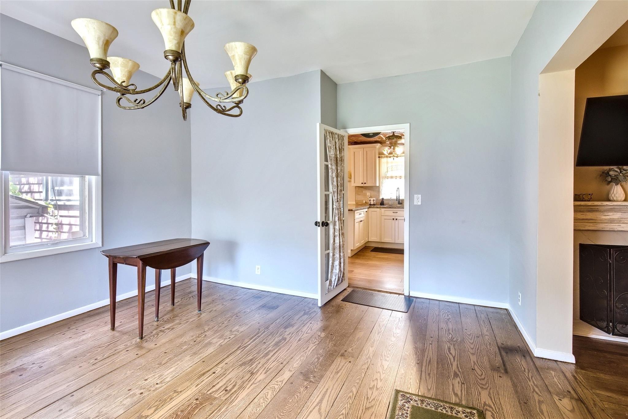 65 Earle Avenue, Lynbrook, New York image 13