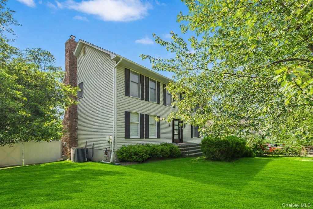 Photo of 21 Nytko Drive, Pomona, NY 10970 (MLS # 984937)