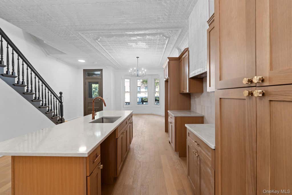 Photo of 2571 Bainbridge Avenue, Bronx, NY 10458 (MLS # 1034944)