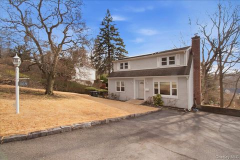 Homes For Sale - 169 Canterbury Road<br/> White Plains, NY 10607