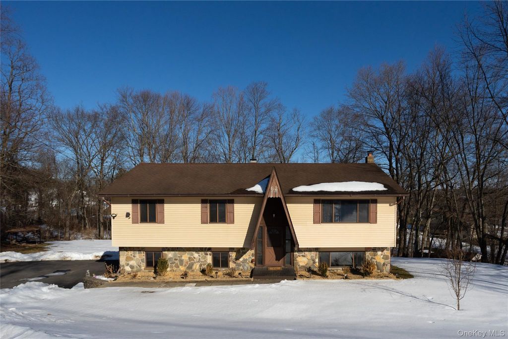 Photo of 62 Tamarack Hill Drive, Poughkeepsie, NY 12603 (MLS # 965736)