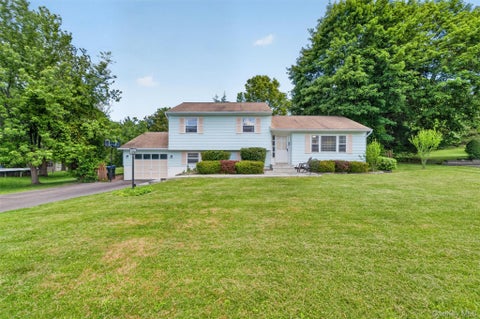 Homes For Sale - 82 Barnes Road<br/> Washingtonville, NY 10992