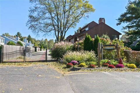 Photo of 422 Panorama Drive #422, Mohegan Lake, NY 10547 (MLS # 935985)