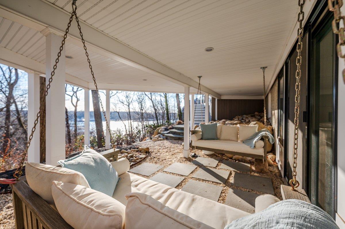 45 Bell Circle, Port Jefferson, New York image 34