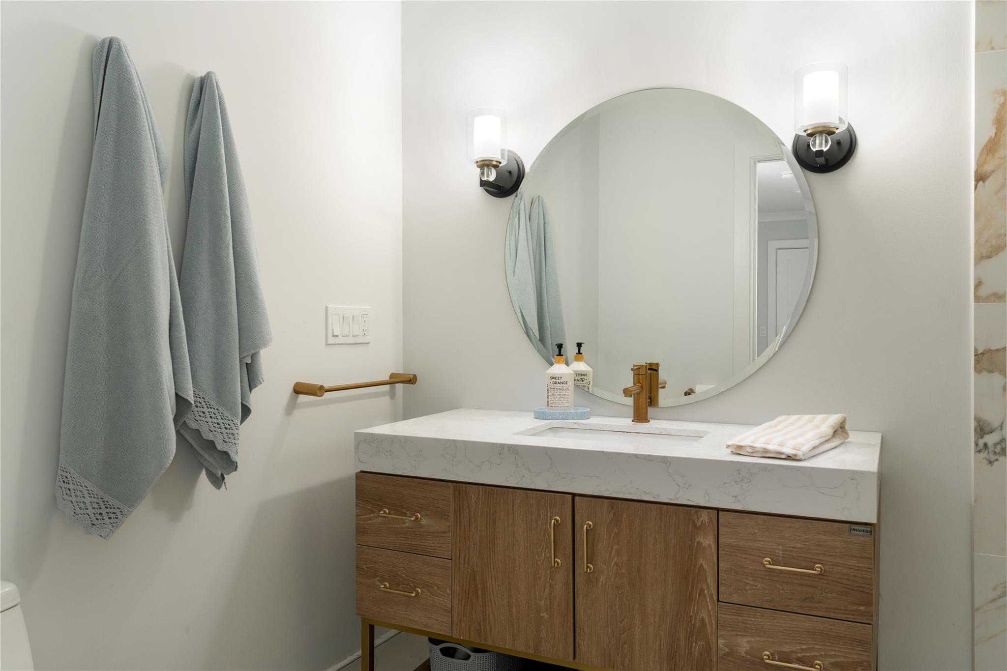 45 Bell Circle, Port Jefferson, New York image 20