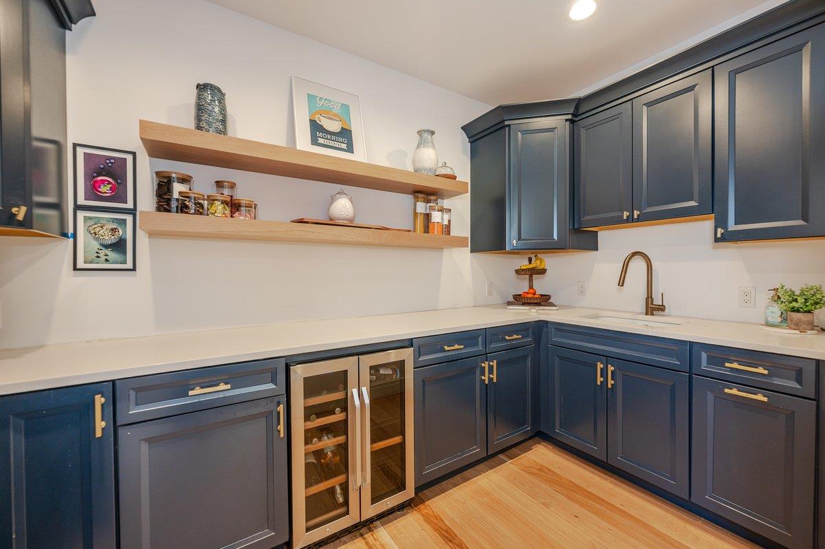 45 Bell Circle, Port Jefferson, New York image 10