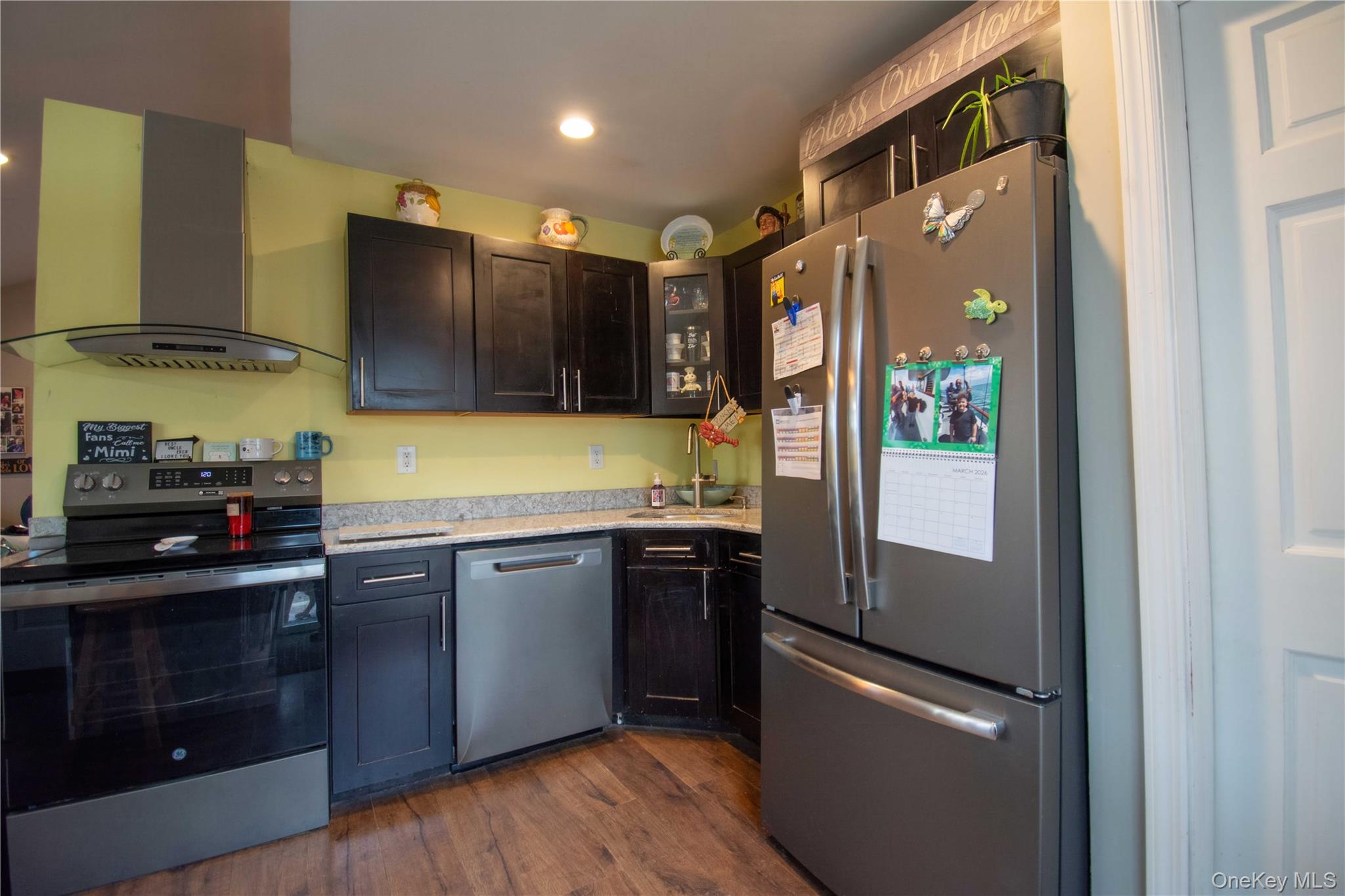 36 Narragansett Avenue