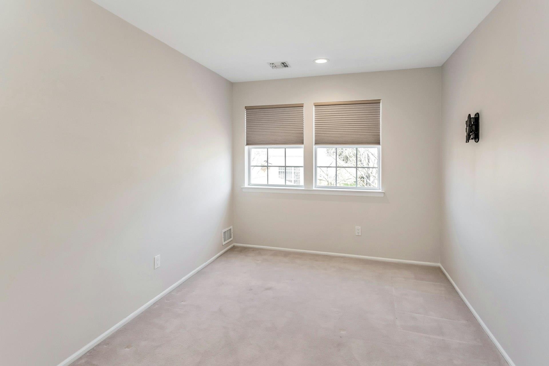 93 Hamlet Drive #93, Commack, New York image 36