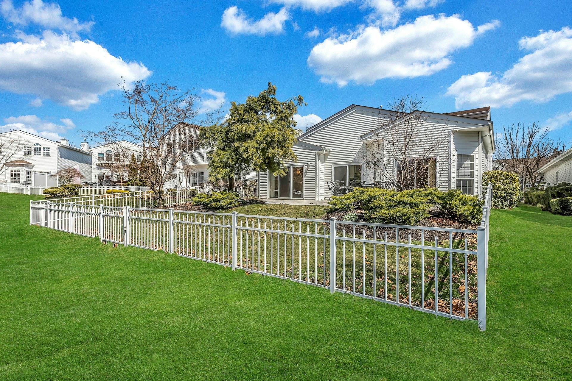 93 Hamlet Drive #93, Commack, New York image 38