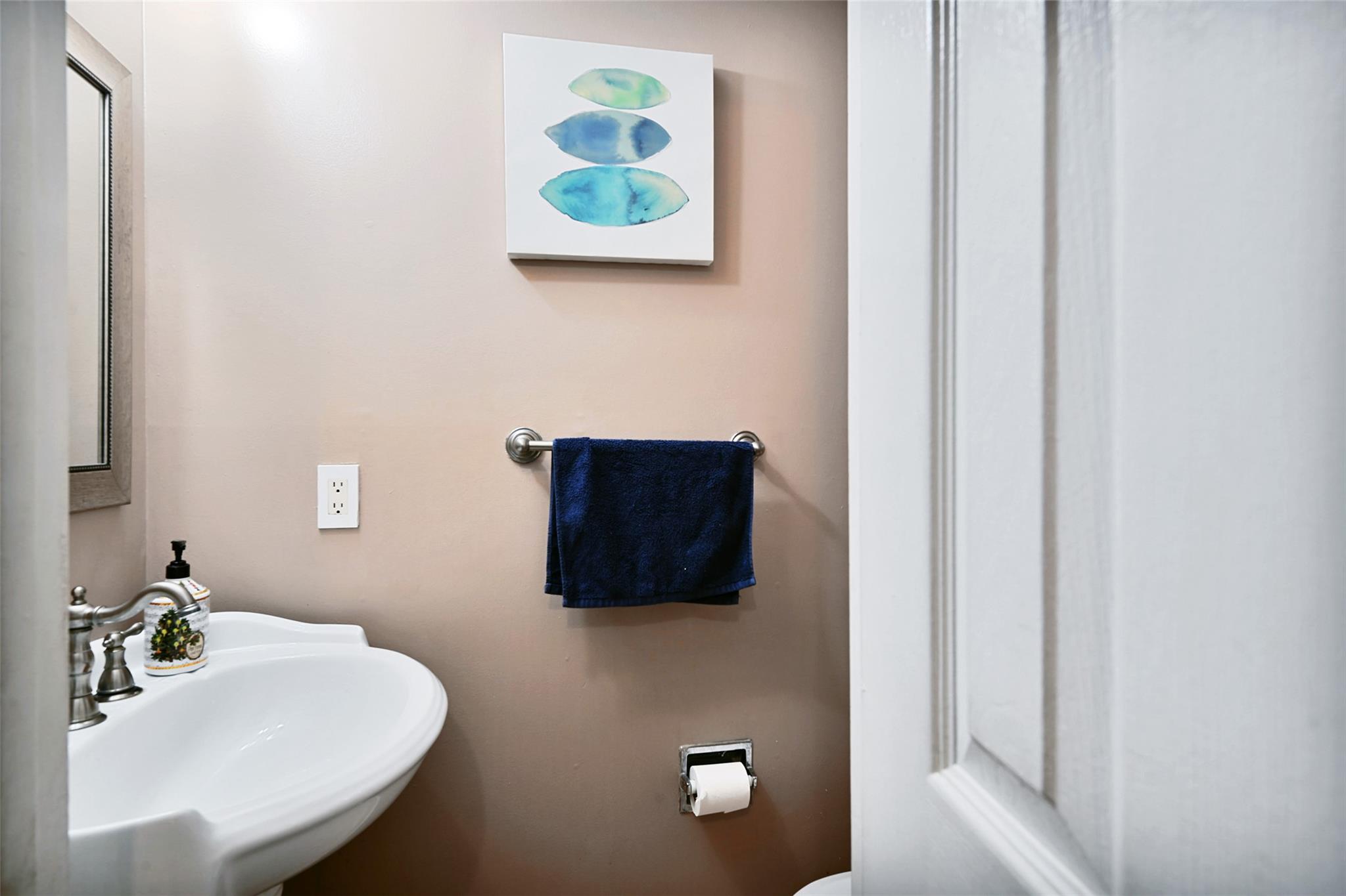 52 Creekside Circle, Spring Valley, New York image 9