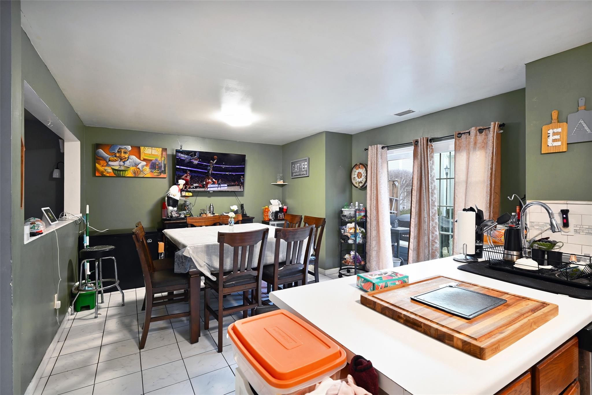 52 Creekside Circle, Spring Valley, New York image 16