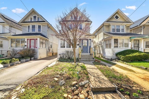 Homes For Sale - 146 Beechwood Avenue<br/> Mount Vernon, NY 10553