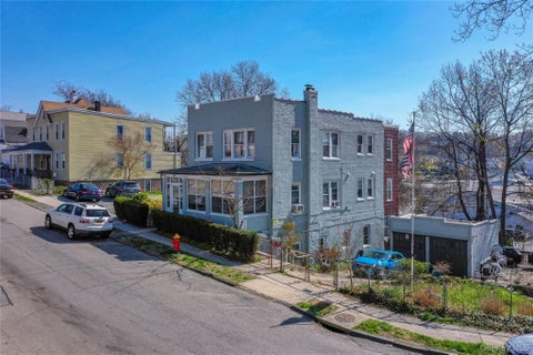 Multifamily For Sale - 220 Woodland Avenue<br/> Yonkers, NY 10703