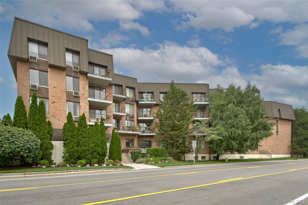 Photo of 560 Halstead Avenue #2-R, Harrison, NY 10528 (MLS # 1026513)