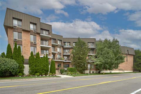 Condo For Sale - 560 Halstead Avenue #2-R<br/> Harrison, NY 10528