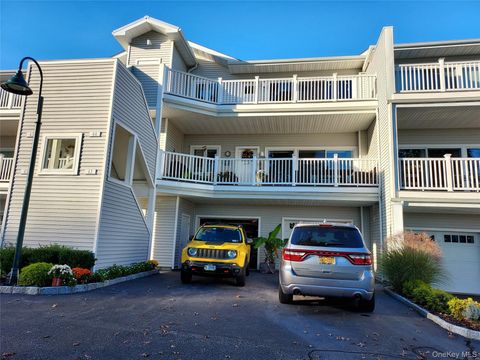 Photo of 44 Fox Hill Drive, Calverton, NY 11933 (MLS # 989326)