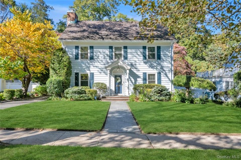 Photo of 13 Vista Way, Port Washington, NY 11050 (MLS # 1065339)