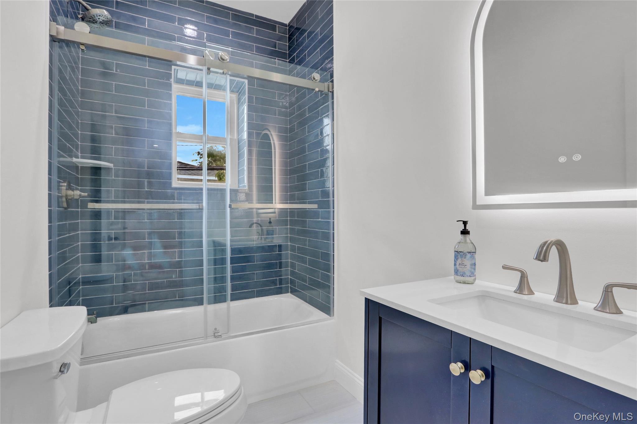 Long Beach, New York 11561, United States, 4 Bedrooms Bedrooms, ,3 BathroomsBathrooms,Residential,Active,219270