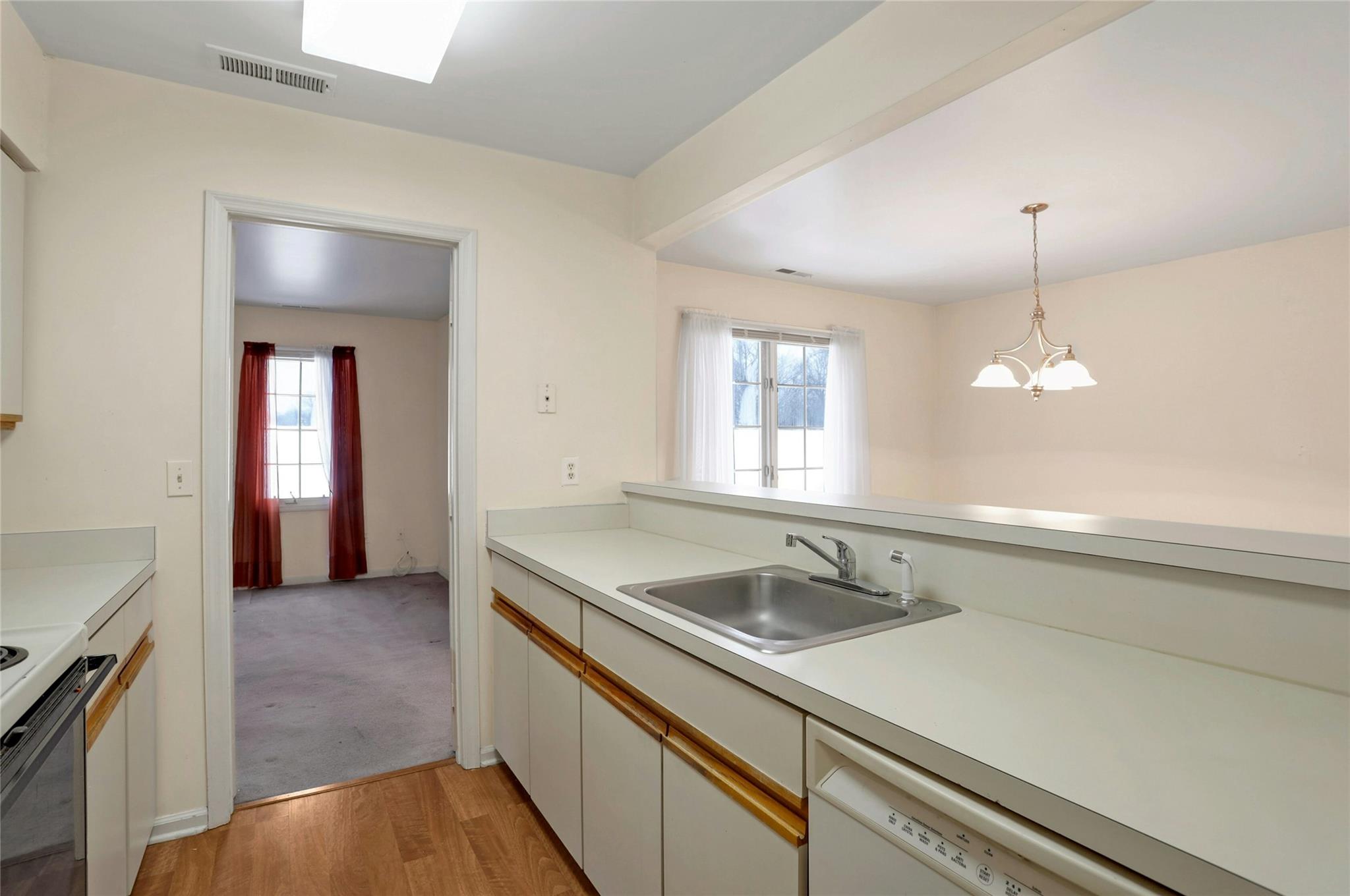 1806 S Nutmeg Drive, Carmel, New York image 15