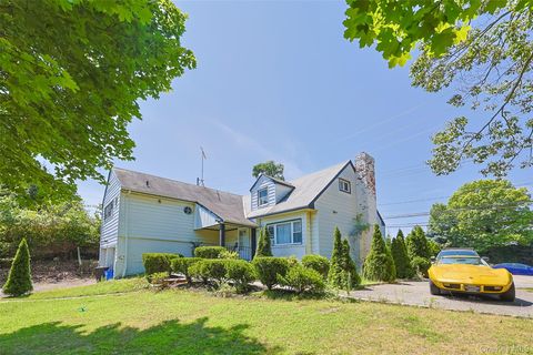 84 Middle Neck Road, Flower Hill, NY 11576 - MLS#: 900548