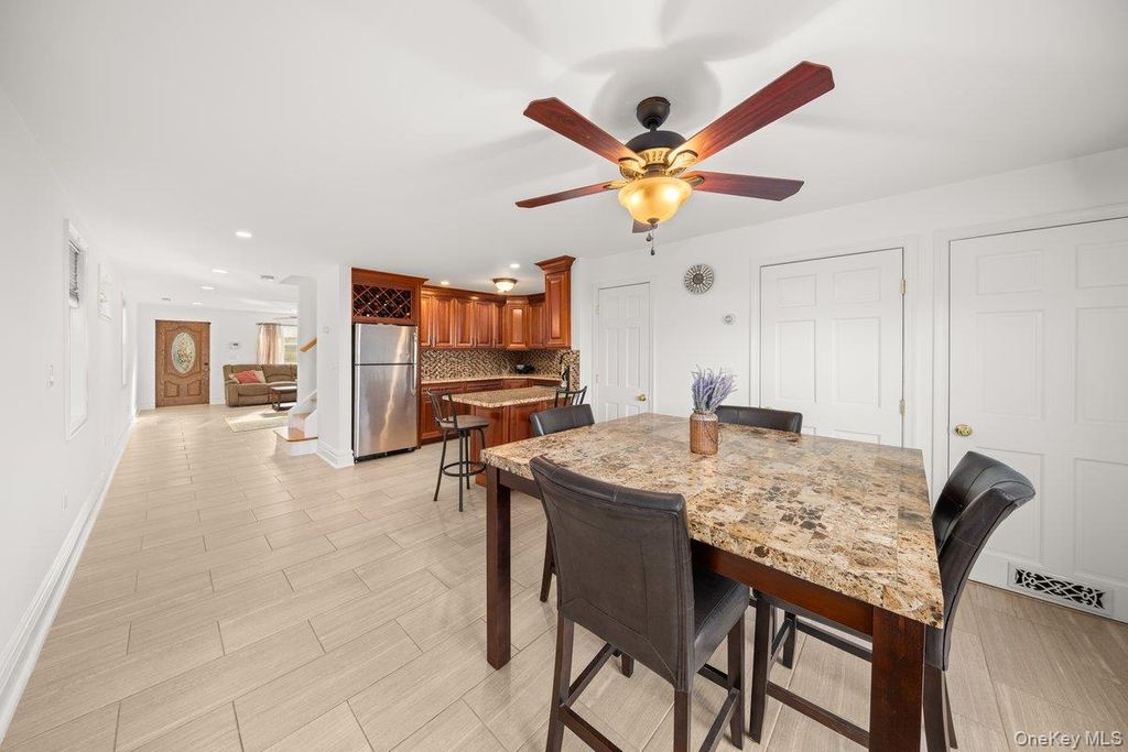 Photo of 19 W 13th Road, Broad Channel, NY 11693 (MLS # 956409)