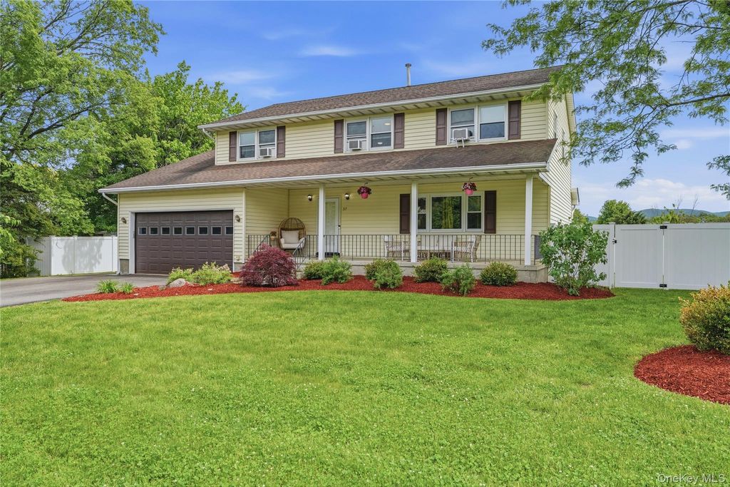 Photo of 37 Guernsey Drive, New Windsor, NY 12553 (MLS # 1003311)