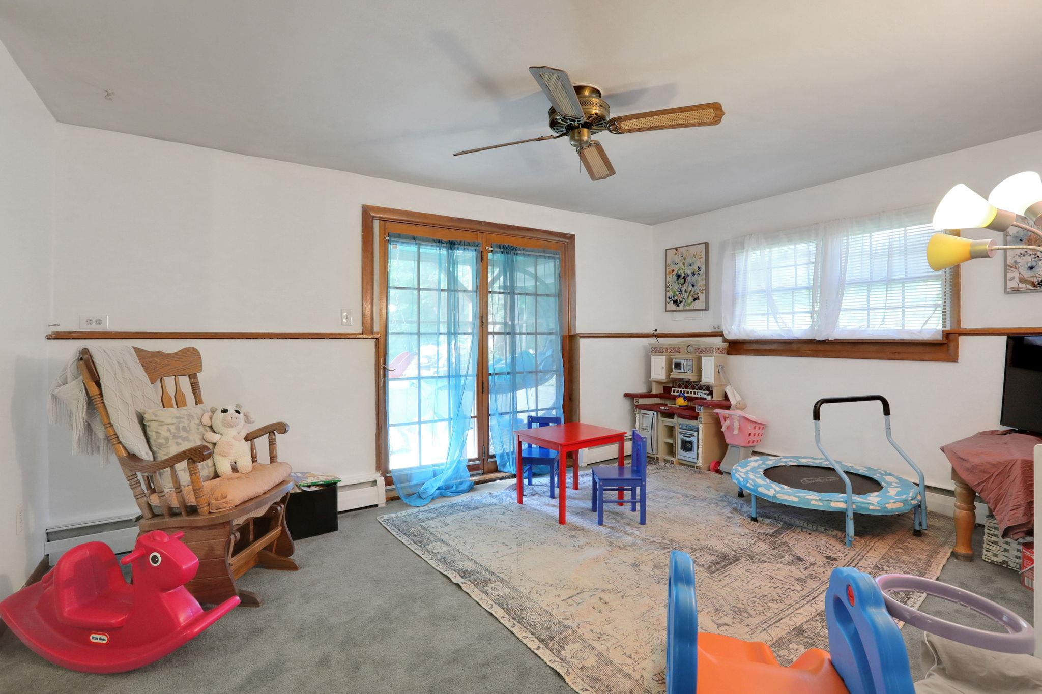 33 Greentree Drive, Hyde Park, New York image 30